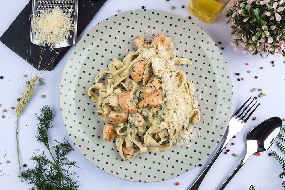 tagliatellele de casa cu ricotta si spanac